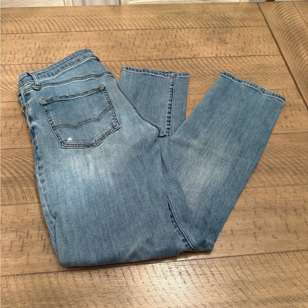 American Eagle Outfitters Women's Straight Jeans - Light Blue